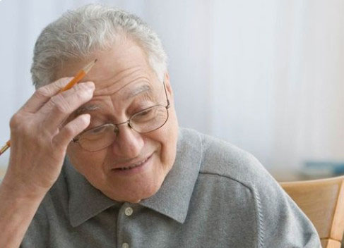 Деменция у пожилых — как распознать первые признаки